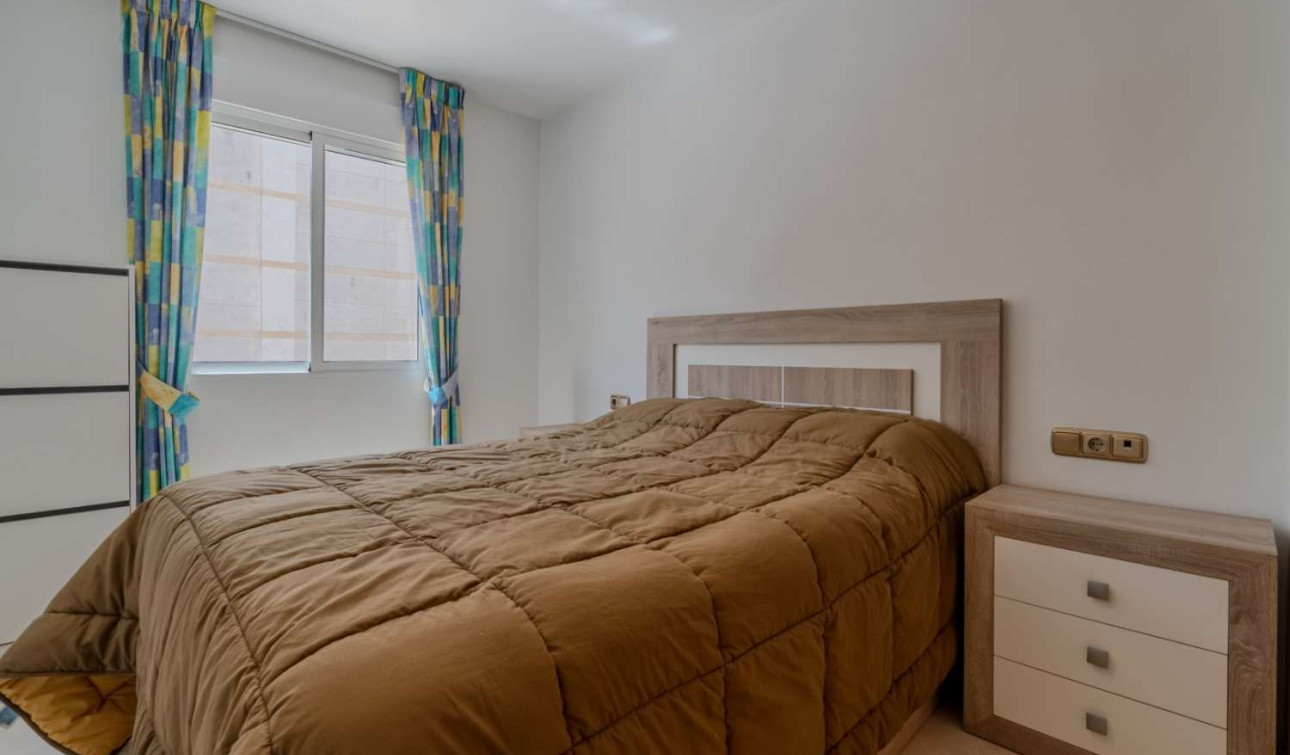Herverkoop - Appartement / Flat - Torrevieja - Centro