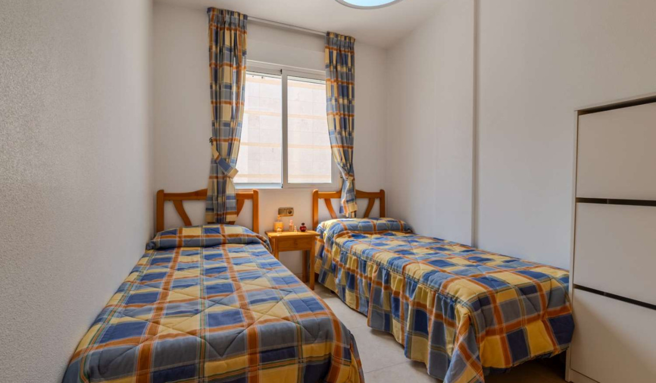 Herverkoop - Appartement / Flat - Torrevieja - Centro
