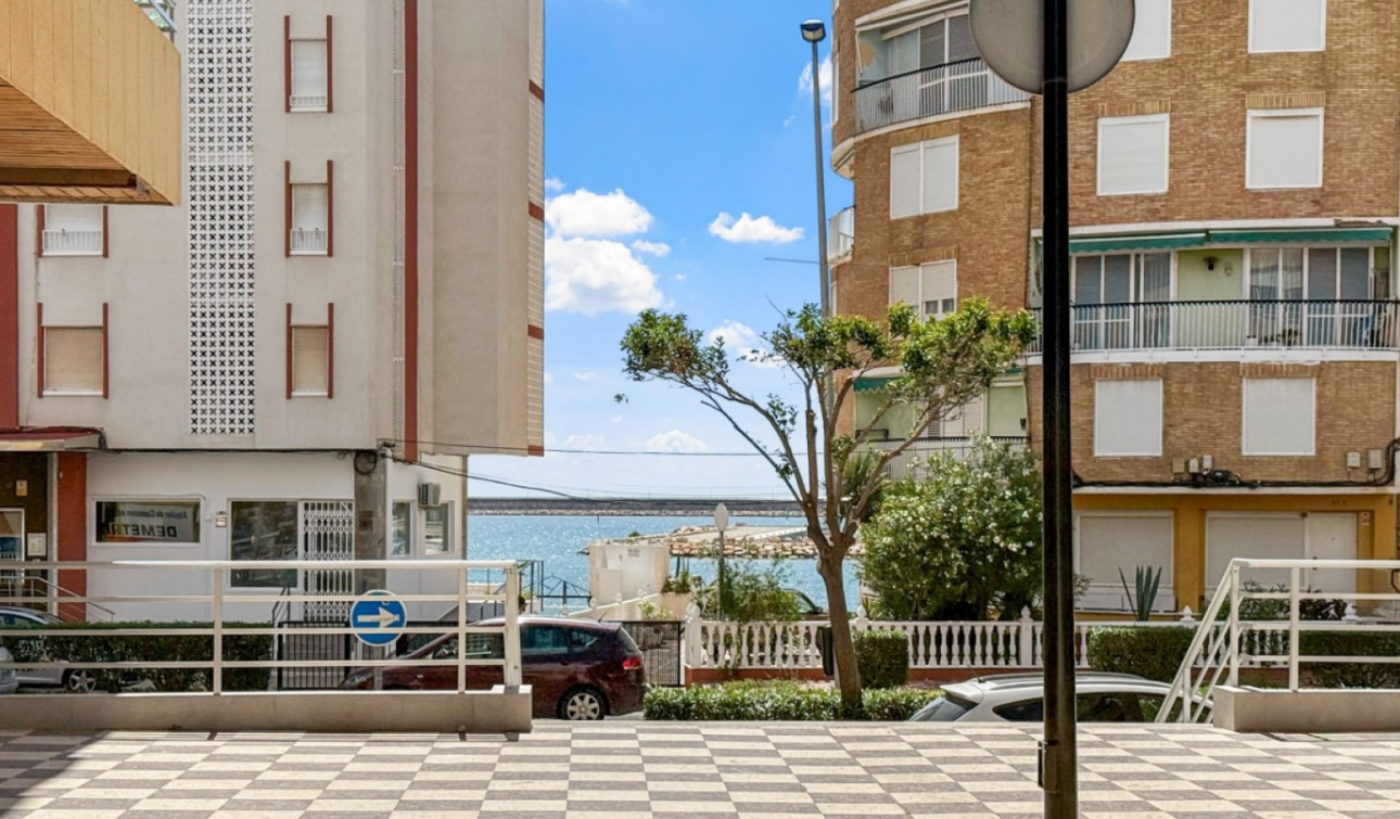 Herverkoop - Appartement / Flat - Torrevieja - El Acequión - Los Náufragos