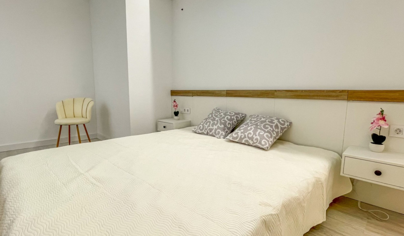 Herverkoop - Appartement / Flat - Torrevieja - El Acequión - Los Náufragos