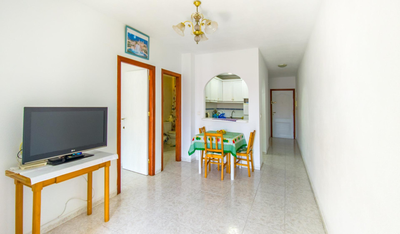 Herverkoop - Appartement / Flat - Torrevieja - Estacion de autobuses