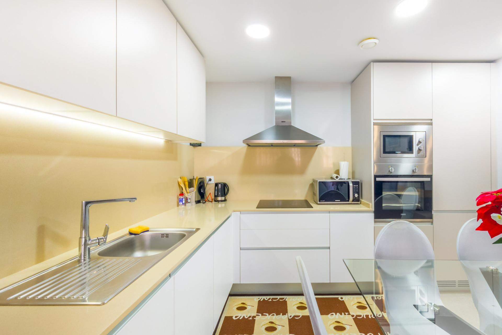 Herverkoop - Appartement / Flat - Torrevieja - Estacion de autobuses