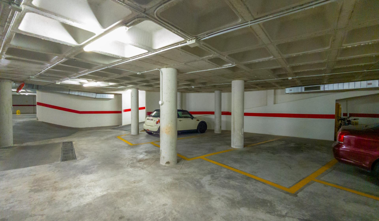 Herverkoop - Appartement / Flat - Torrevieja - Estacion de autobuses