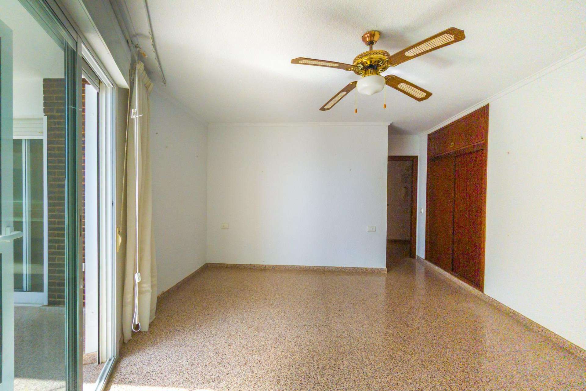 Herverkoop - Appartement / Flat - Torrevieja - La Mata pueblo