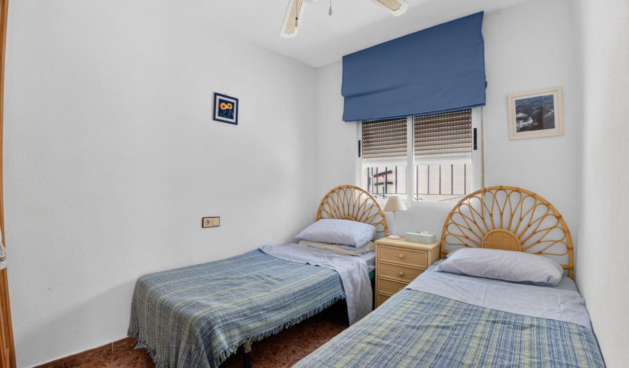 Herverkoop - Appartement / Flat - Torrevieja - La Siesta - El Salado - Torreta