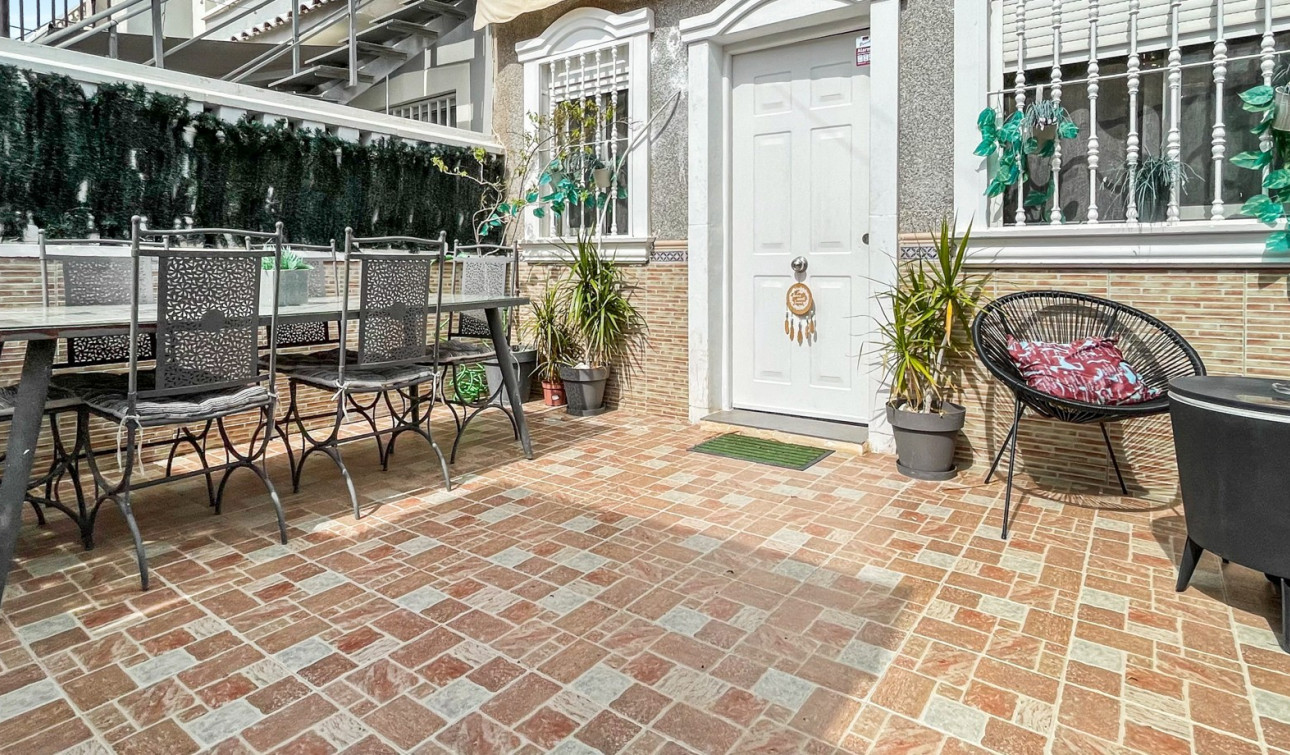 Herverkoop - Appartement / Flat - Torrevieja - La Siesta - El Salado -  Torreta