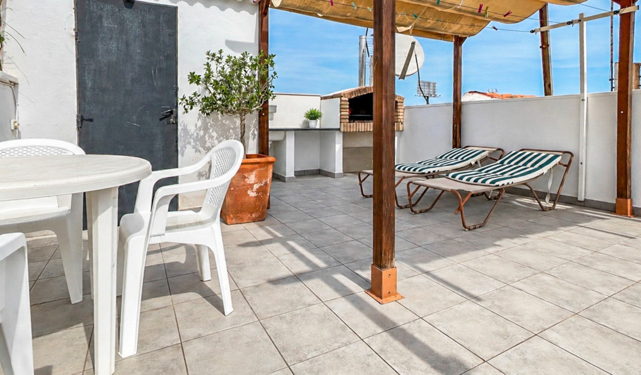 Herverkoop - Appartement / Flat - Torrevieja - La Siesta - El Salado -  Torreta