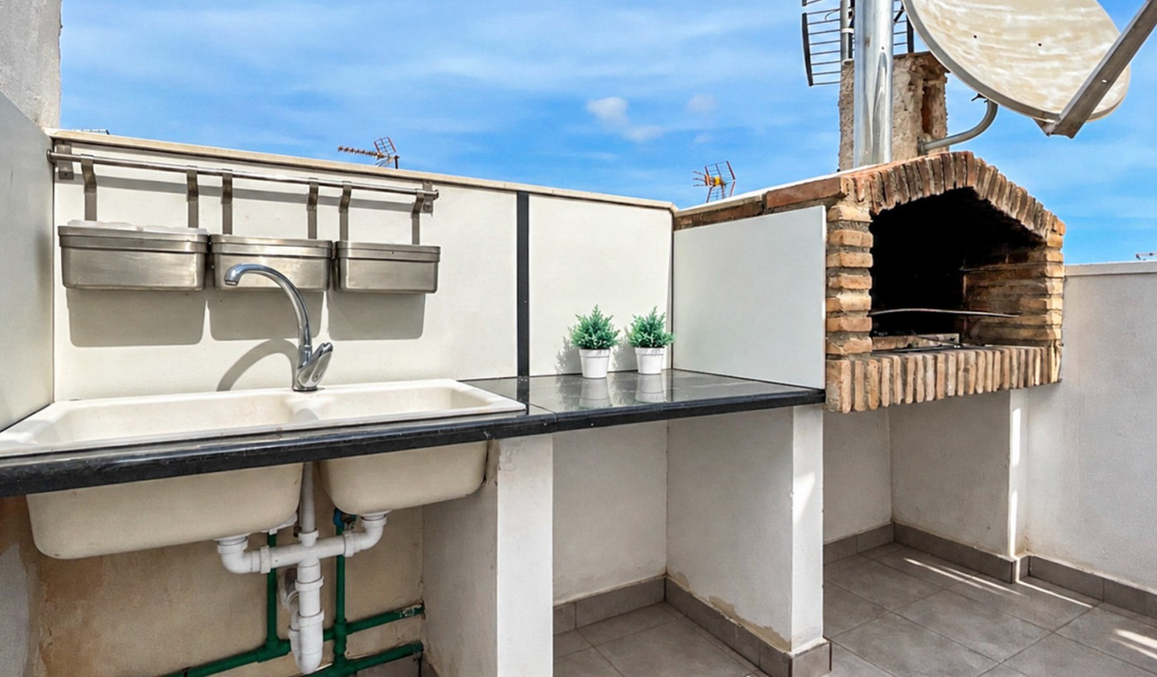 Herverkoop - Appartement / Flat - Torrevieja - La Siesta - El Salado -  Torreta