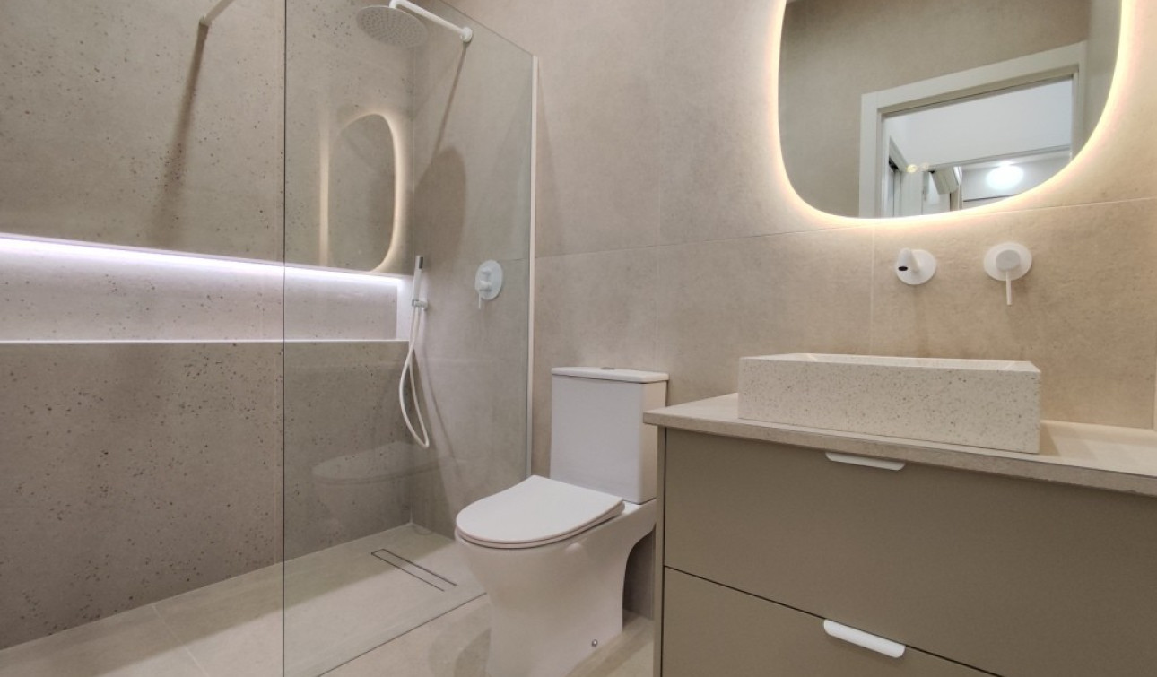 Herverkoop - Appartement / Flat - Torrevieja - La Siesta