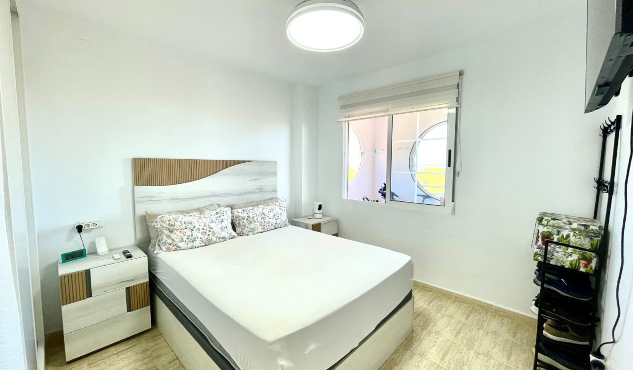 Herverkoop - Appartement / Flat - Torrevieja - La Siesta