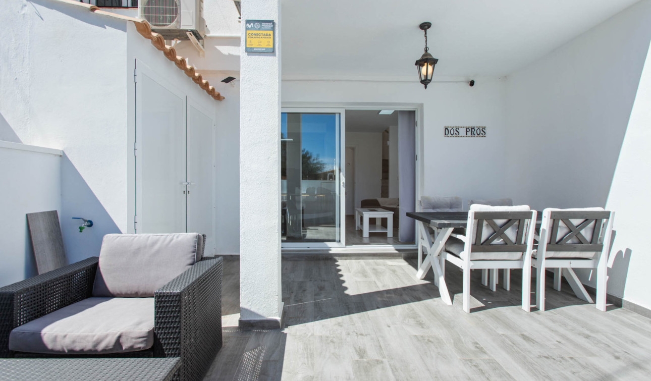 Herverkoop - Appartement / Flat - Torrevieja - Lago Jardin