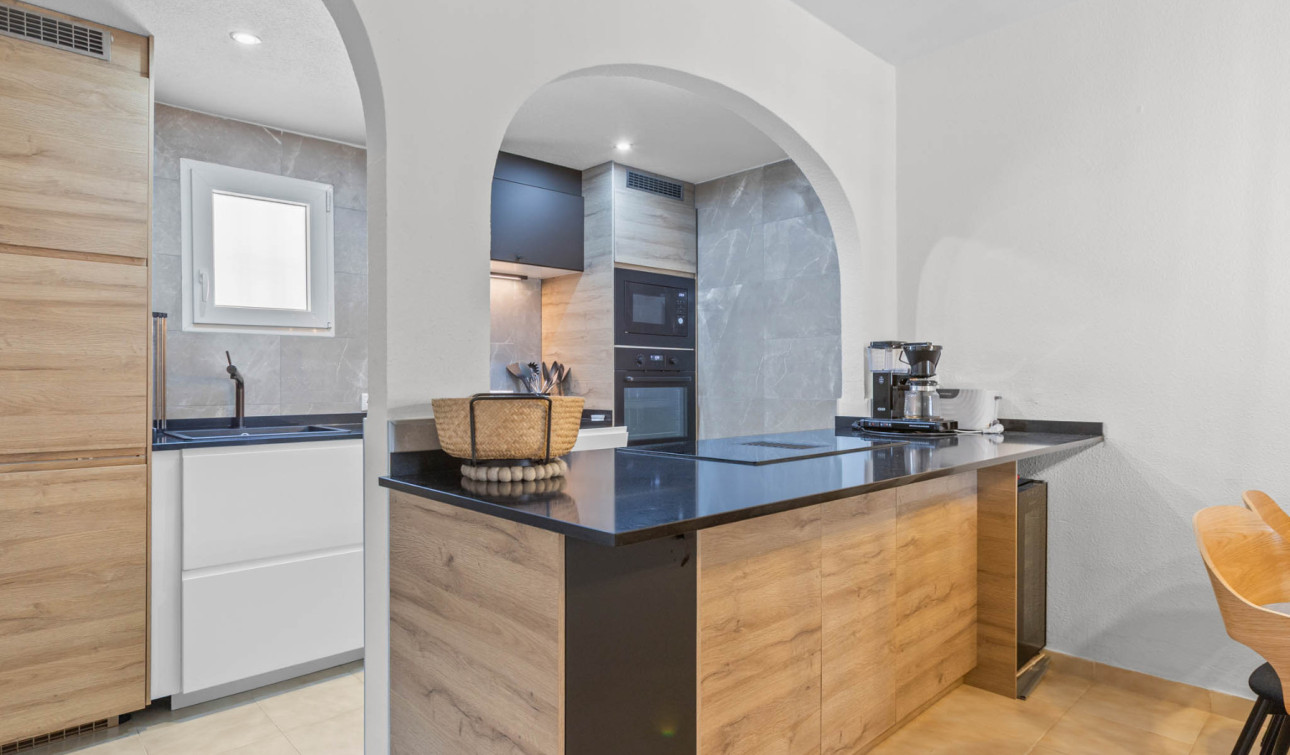 Herverkoop - Appartement / Flat - Torrevieja - Lago Jardin