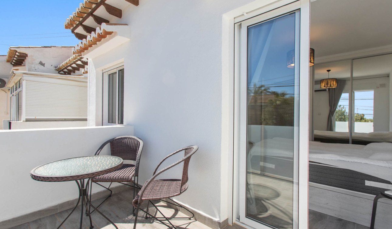 Herverkoop - Appartement / Flat - Torrevieja - Lago Jardin