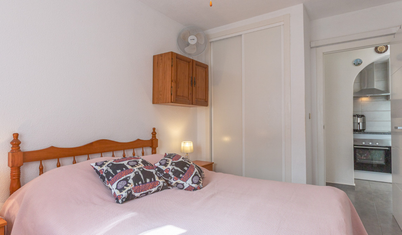 Herverkoop - Appartement / Flat - Torrevieja - Lago Jardin