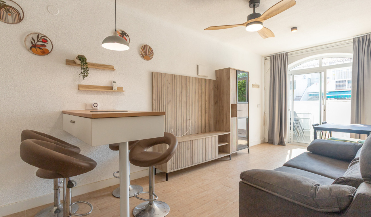Herverkoop - Appartement / Flat - Torrevieja - Lago Jardin