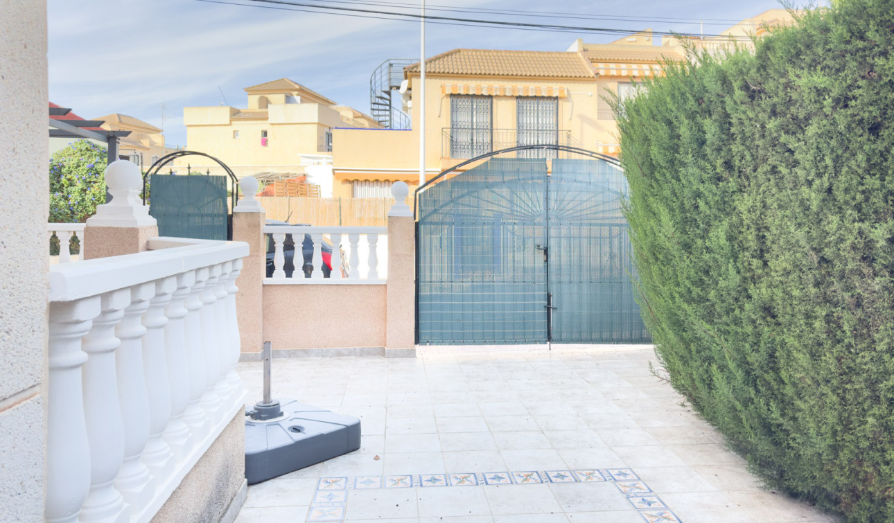 Herverkoop - Appartement / Flat - Torrevieja - Los Frutales