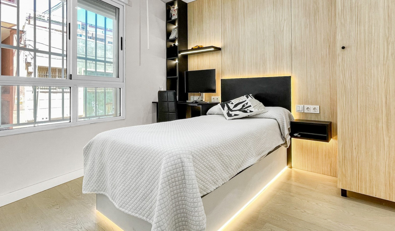 Herverkoop - Appartement / Flat - Torrevieja - Parque las naciones