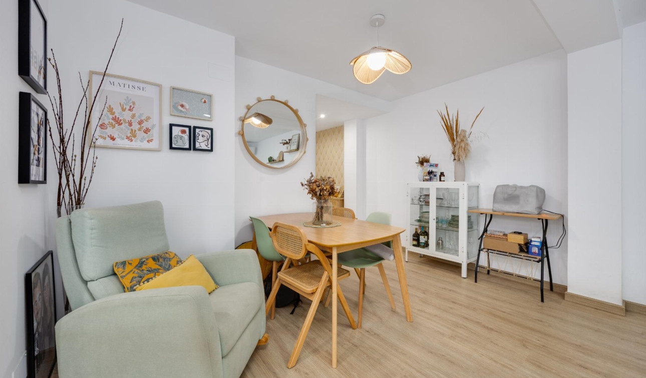Herverkoop - Appartement / Flat - Torrevieja - playa de los naufragos