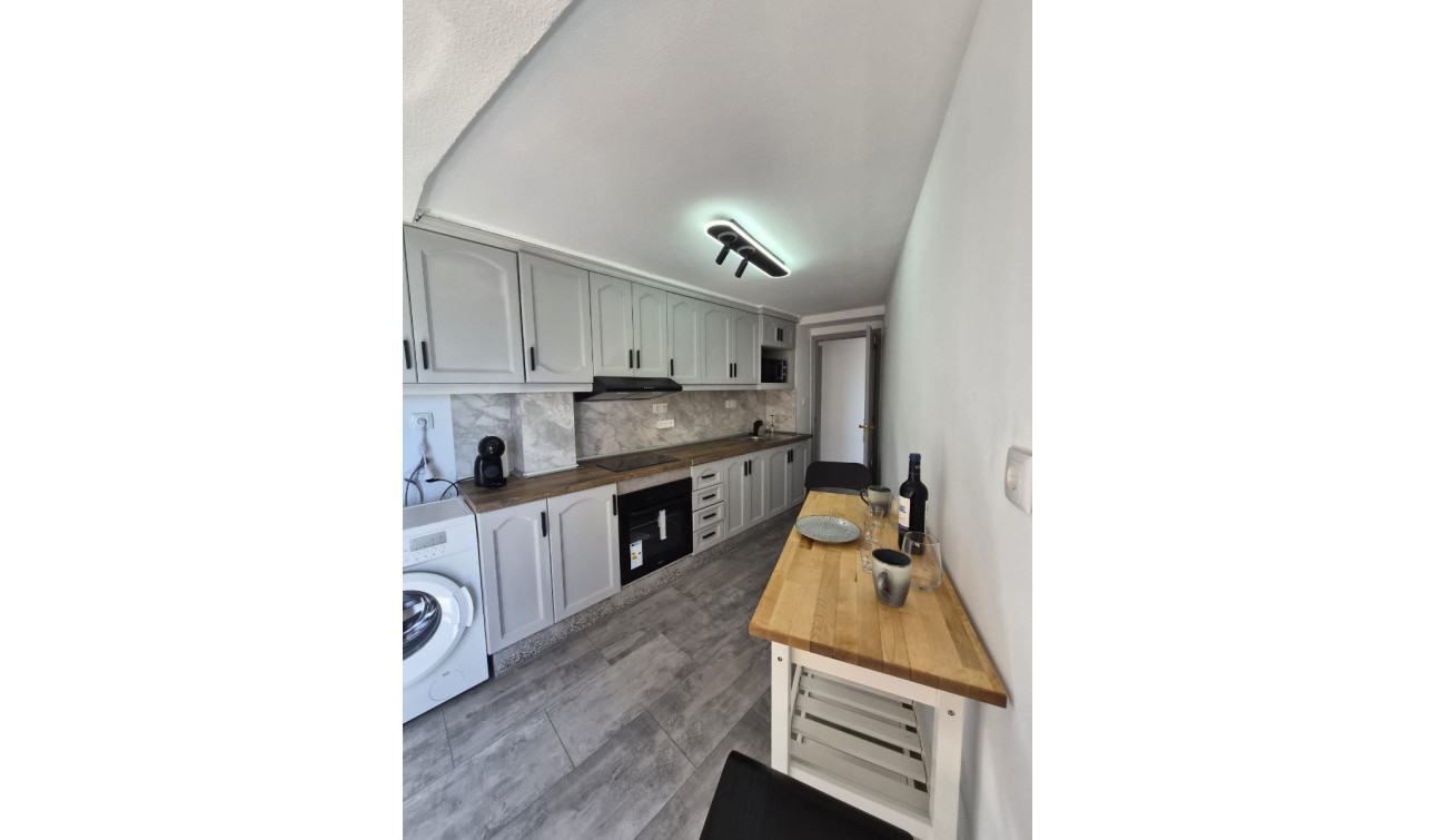 Herverkoop - Appartement / Flat - Torrevieja - Playa del Acequión