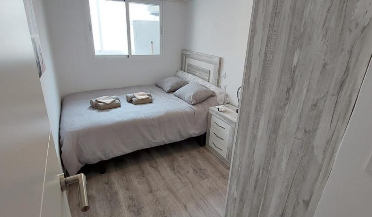 Herverkoop - Appartement / Flat - Torrevieja - Playa del Acequión
