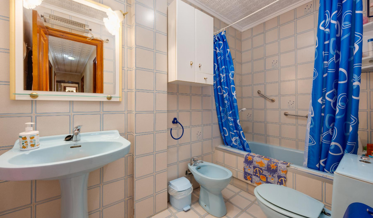 Herverkoop - Appartement / Flat - Torrevieja - Playa del Acequión