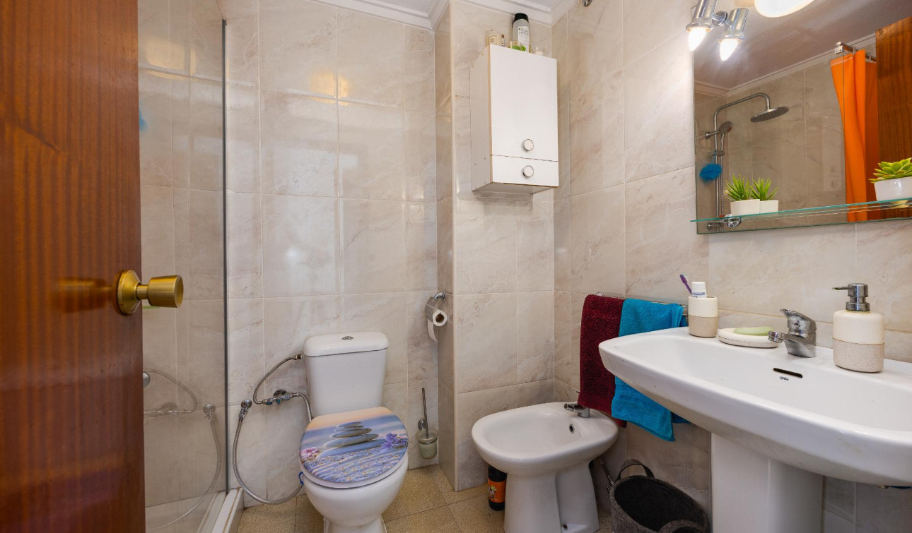 Herverkoop - Appartement / Flat - Torrevieja - Playa del Acequión