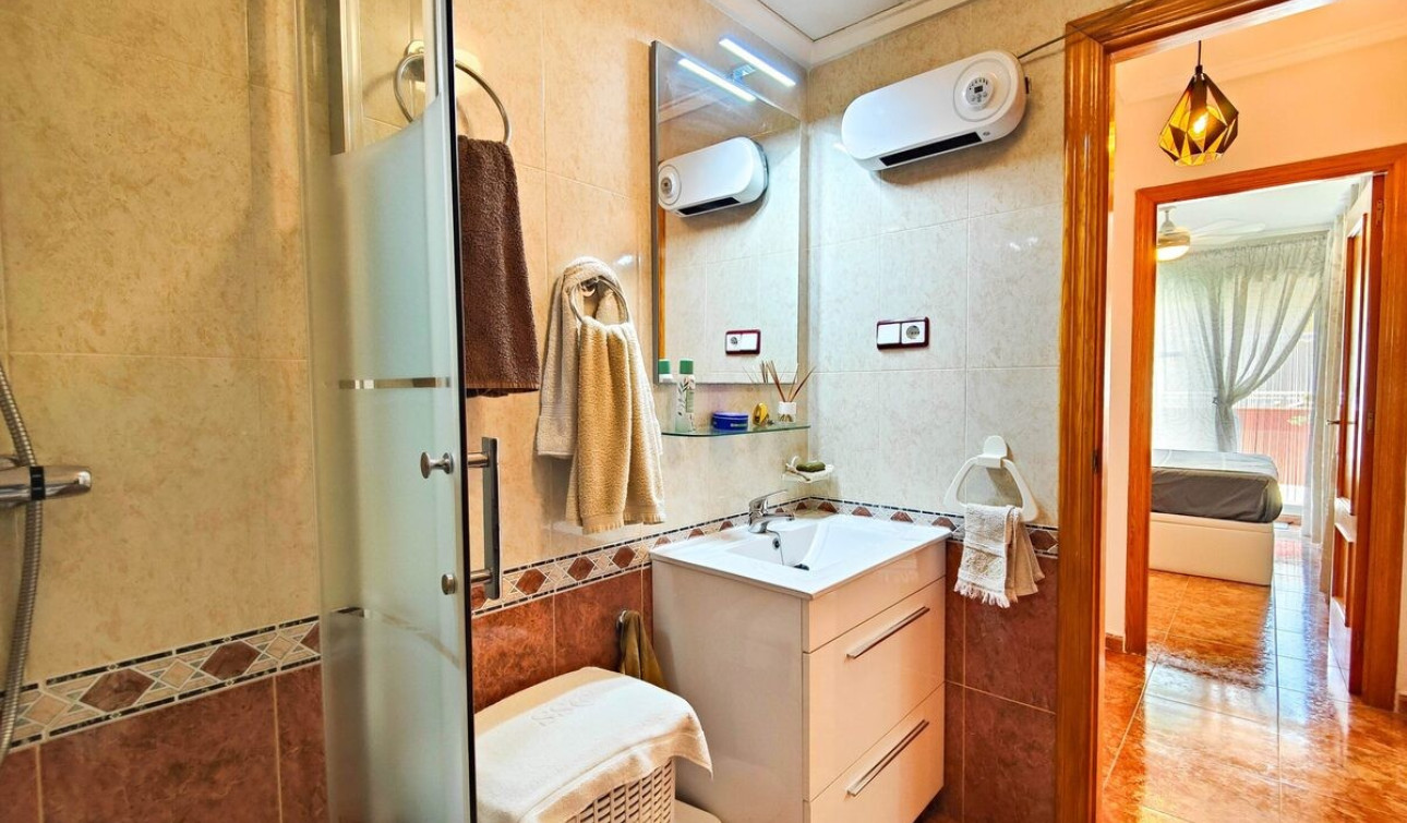 Herverkoop - Appartement / Flat - Torrevieja - Playa del Cura