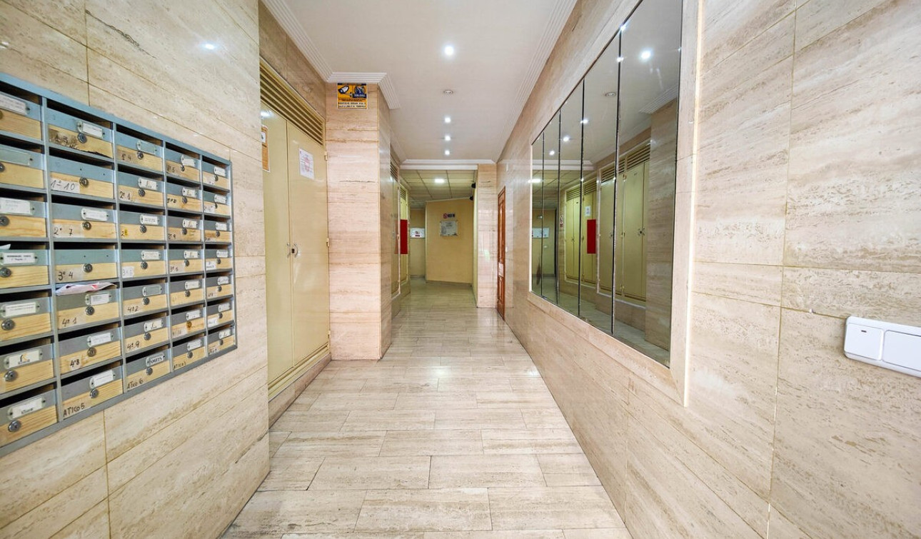 Herverkoop - Appartement / Flat - Torrevieja - Playa del Cura