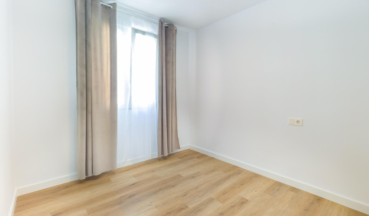 Herverkoop - Appartement / Flat - Torrevieja - Playa del cura