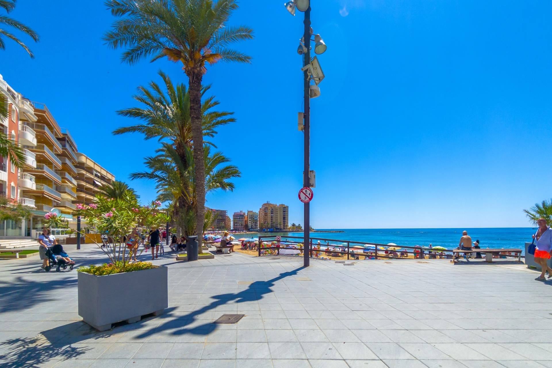 Herverkoop - Appartement / Flat - Torrevieja - Playa del cura