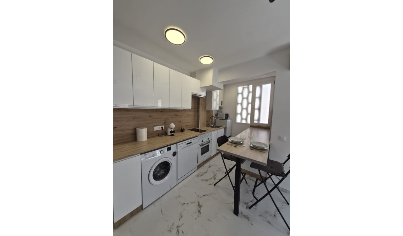Herverkoop - Appartement / Flat - Torrevieja - Playa del Cura