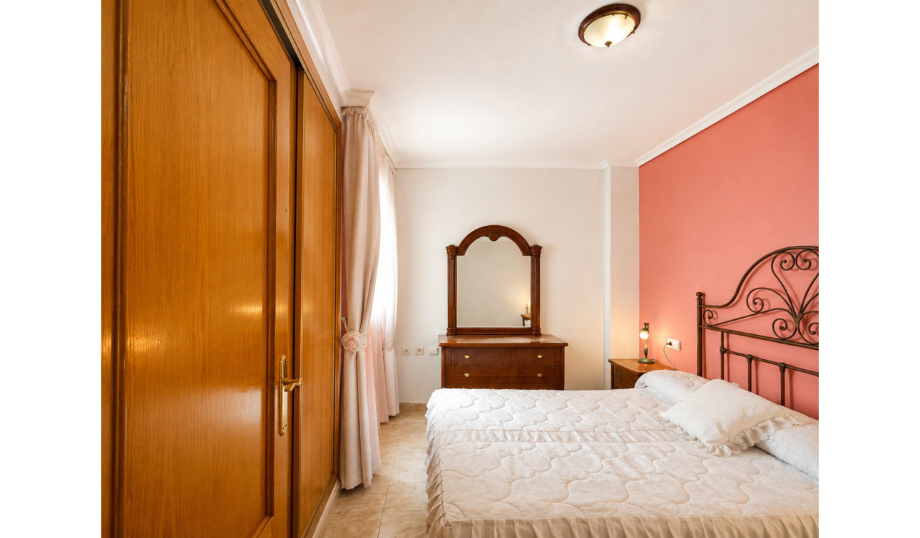 Herverkoop - Appartement / Flat - Torrevieja - Playa del Cura