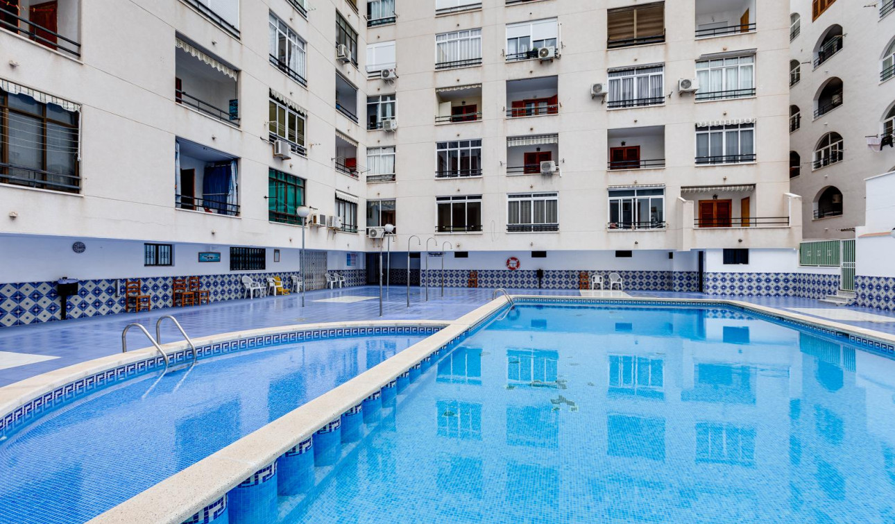 Herverkoop - Appartement / Flat - Torrevieja - Playa del Cura