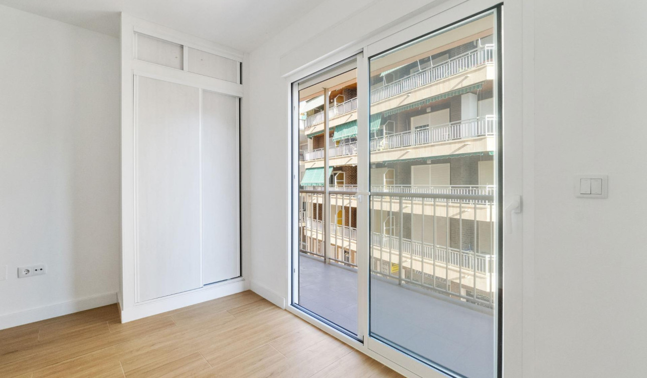 Herverkoop - Appartement / Flat - Torrevieja - Playa del cura