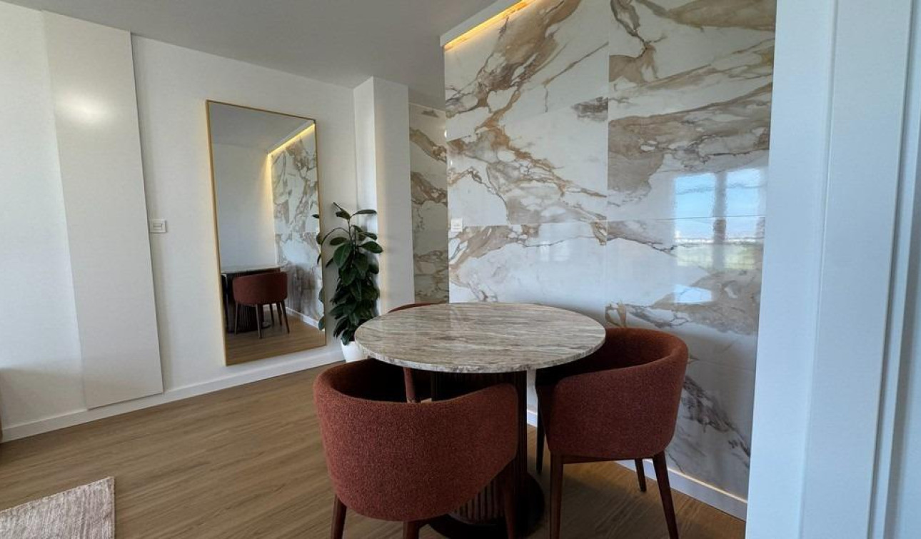 Herverkoop - Appartement / Flat - Torrevieja - Punta prima