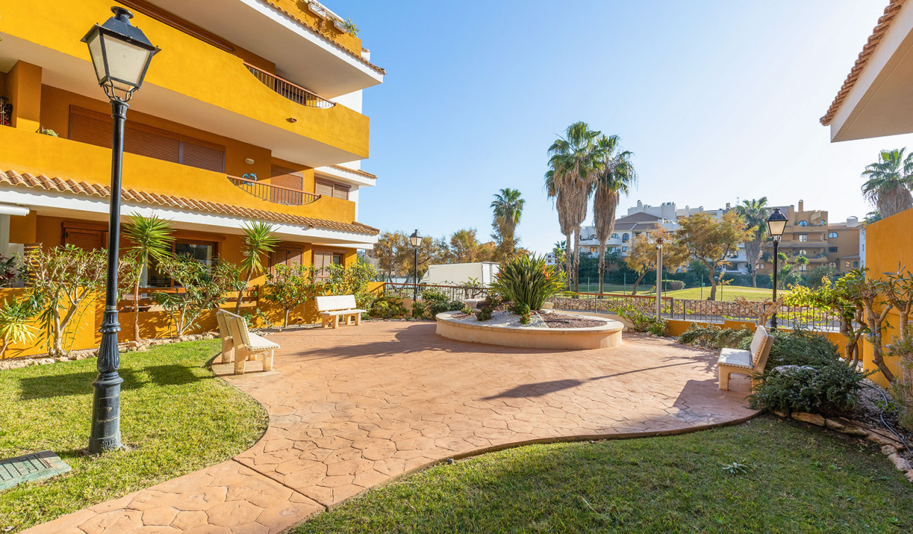 Herverkoop - Appartement / Flat - Torrevieja - Punta Prima
