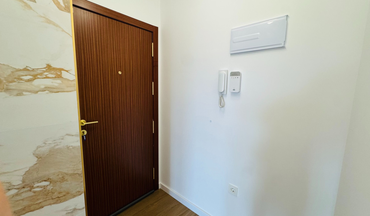 Herverkoop - Appartement / Flat - Torrevieja - Punta Prima