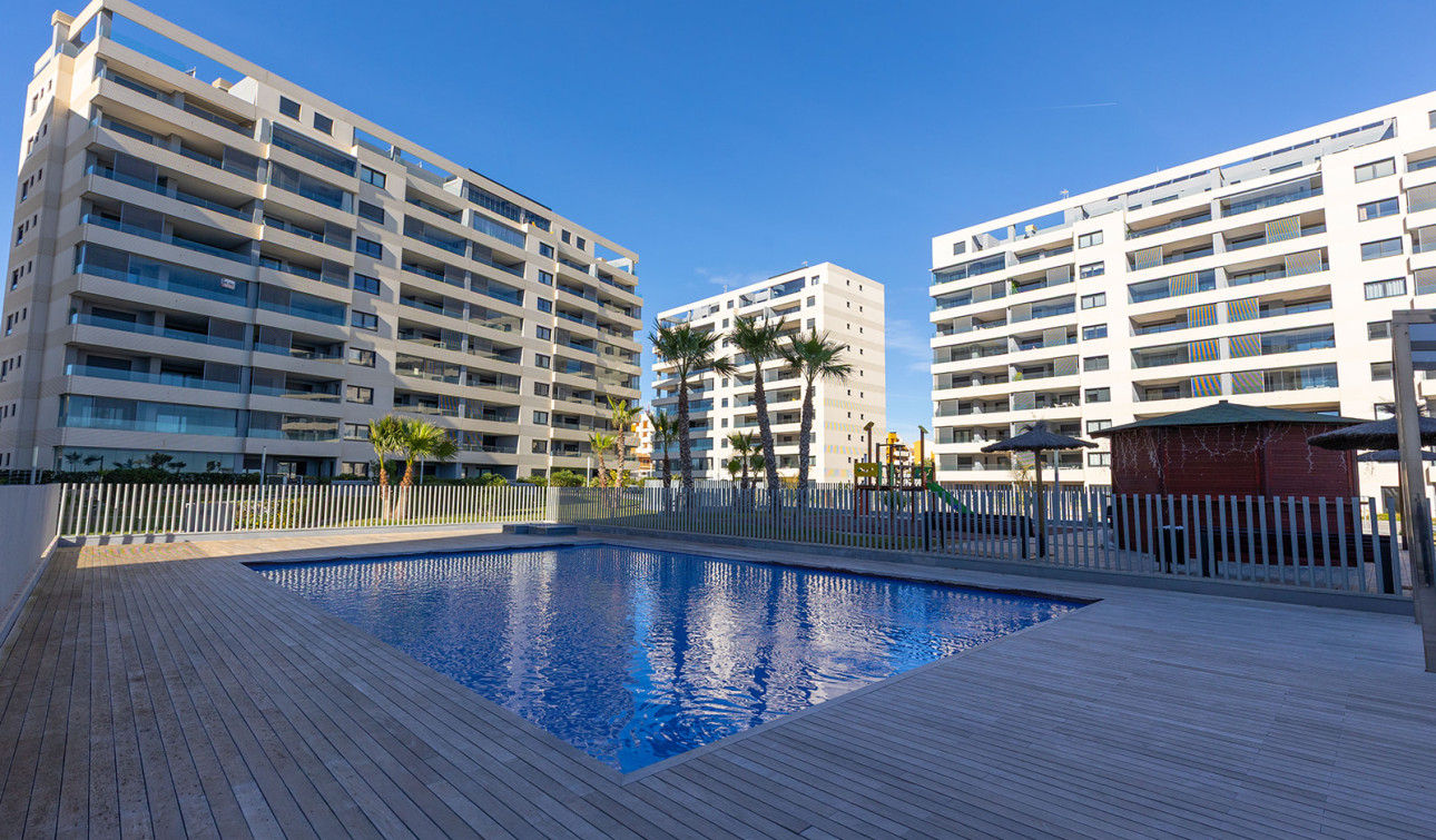 Herverkoop - Appartement / Flat - Torrevieja - Punta Prima