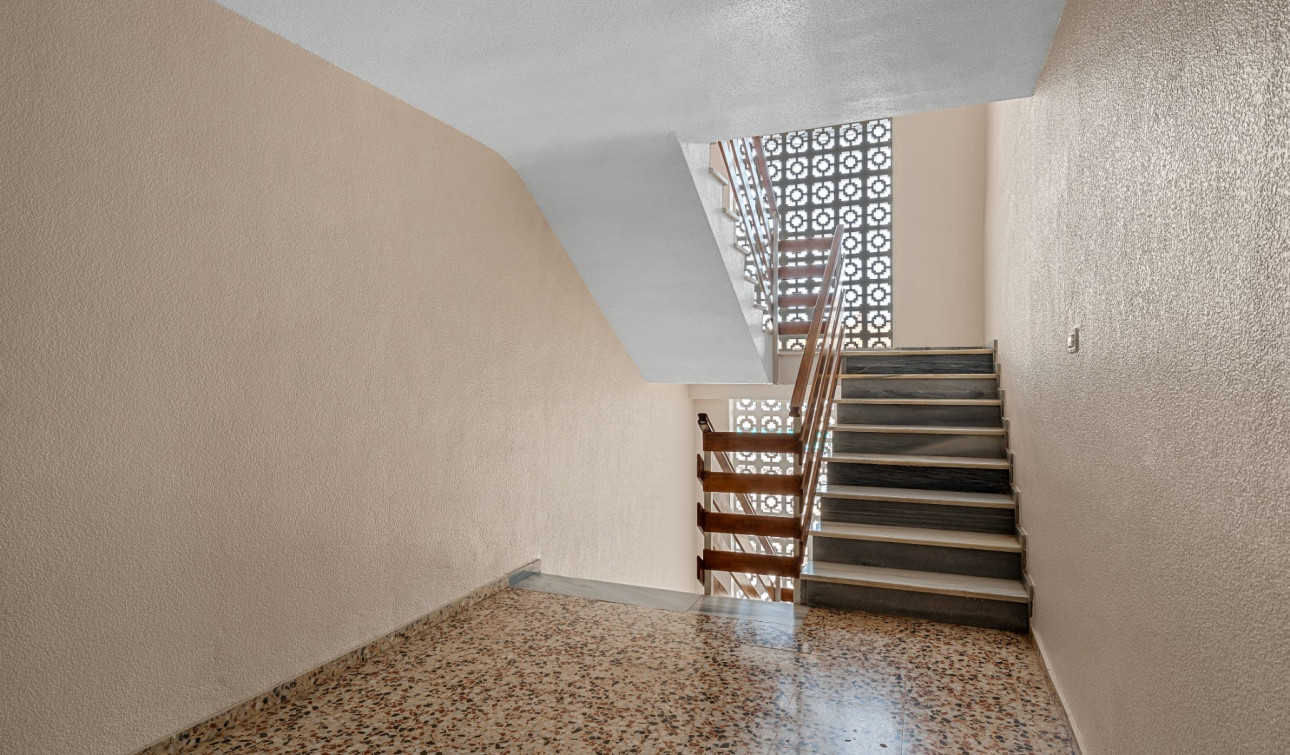 Herverkoop - Appartement / Flat - Torrevieja - Punta Prima