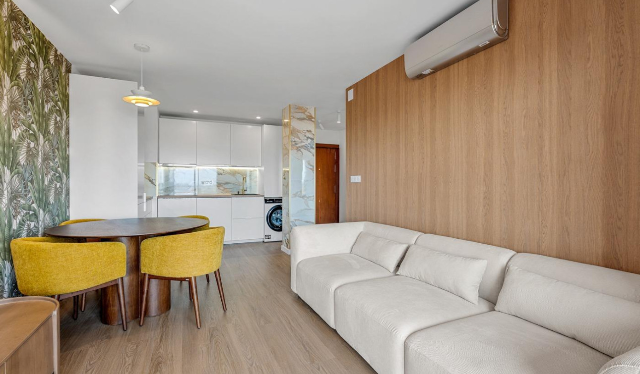 Herverkoop - Appartement / Flat - Torrevieja - Punta prima