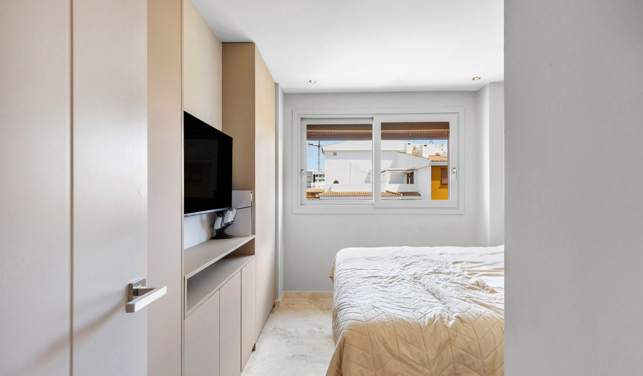 Herverkoop - Appartement / Flat - Torrevieja - Punta Prima