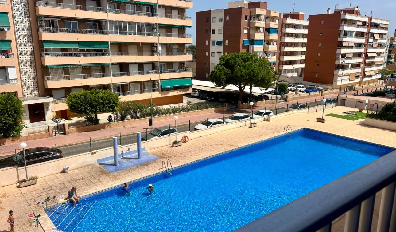 Herverkoop - Appartement / Flat - Torrevieja - Punta prima