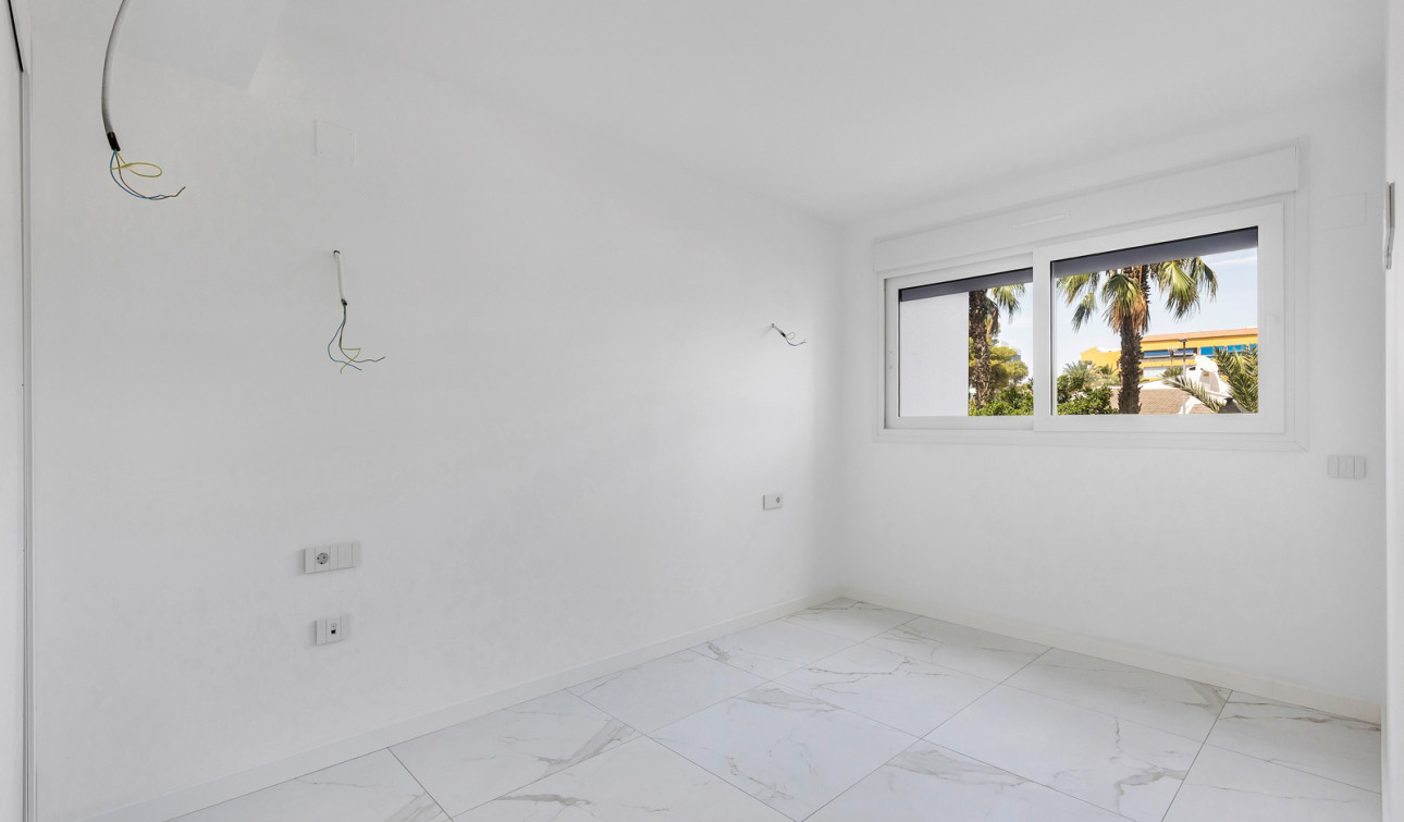 Herverkoop - Appartement / Flat - Torrevieja - Punta Prima