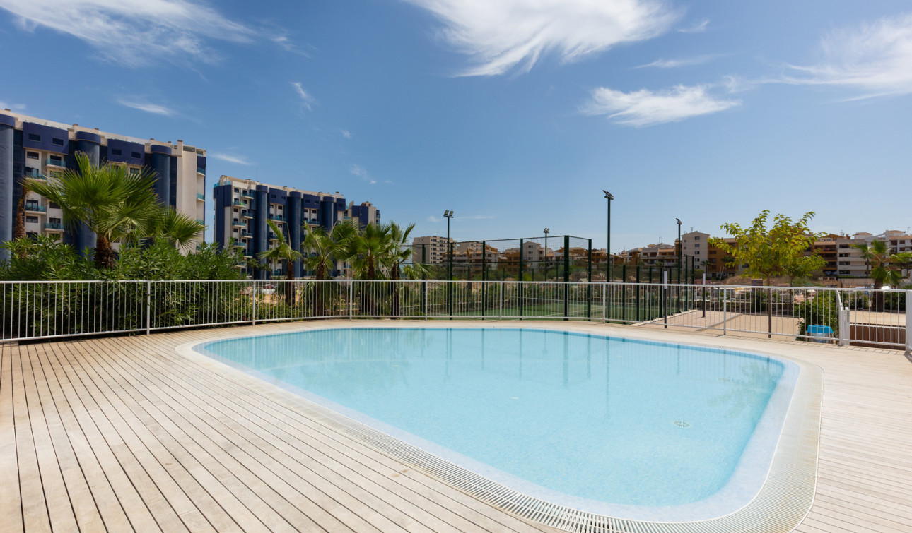 Herverkoop - Appartement / Flat - Torrevieja - Punta Prima