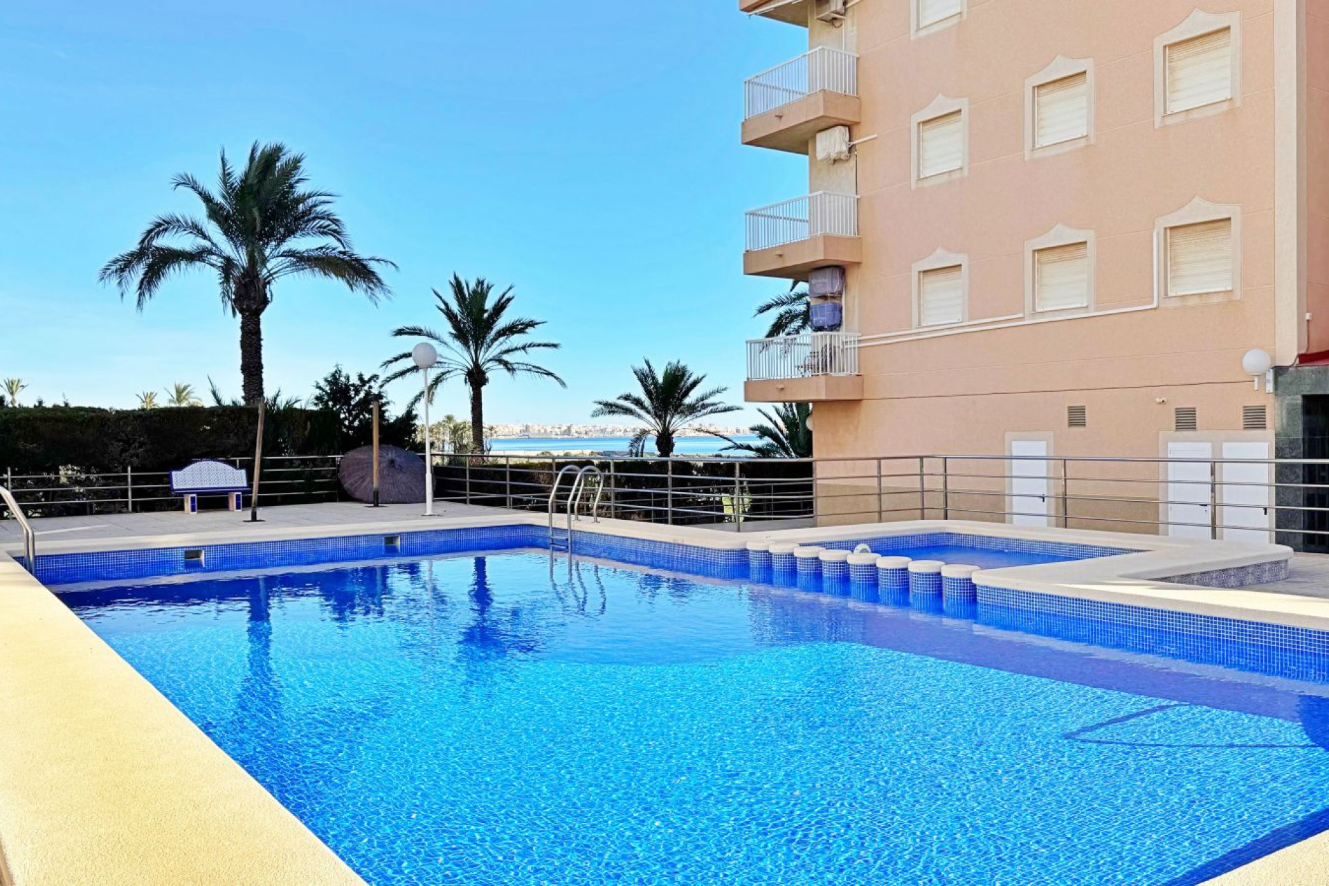 Herverkoop - Appartement / Flat - Torrevieja - Rocio del Mar