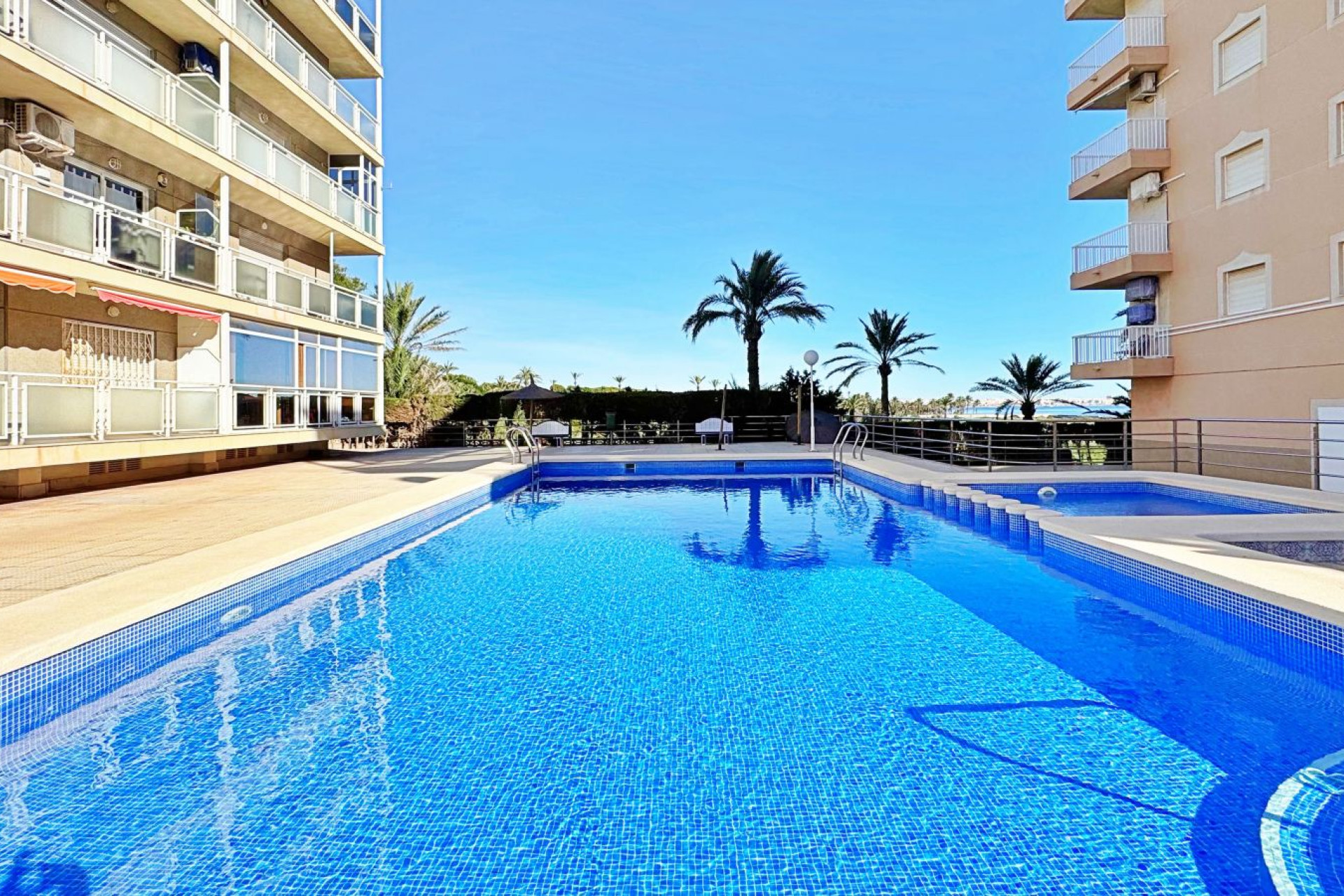 Herverkoop - Appartement / Flat - Torrevieja - Rocio del Mar