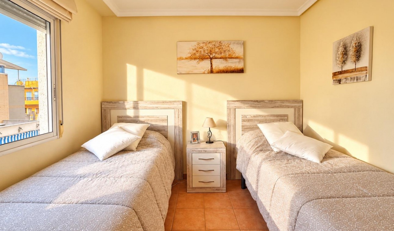 Herverkoop - Appartement / Flat - Torrevieja - Torreblanca
