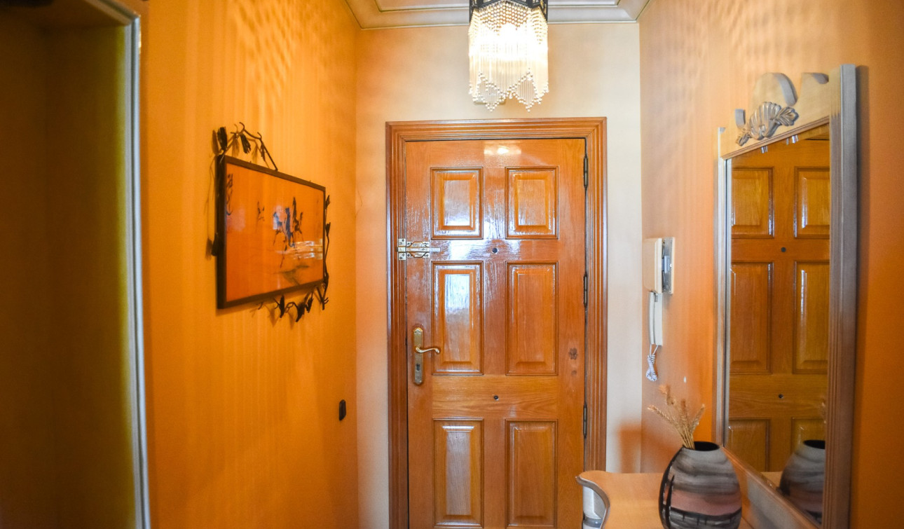 Herverkoop - Appartement / Flat - Torrevieja - Torrevieja Centro