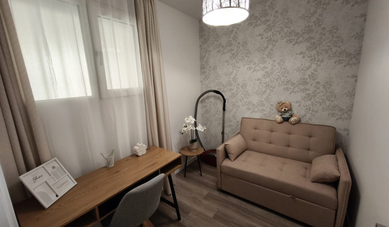 Herverkoop - Appartement / Flat - Torrevieja - Torrevieja Centro