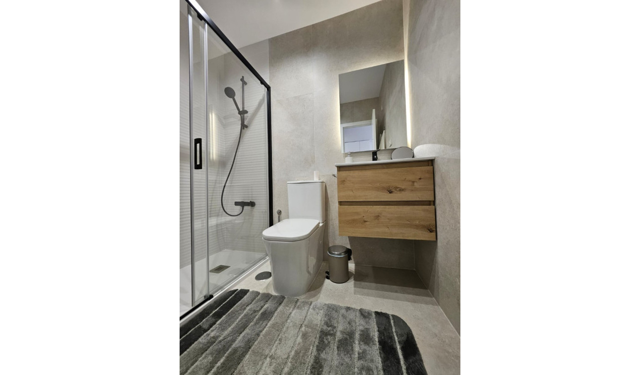 Herverkoop - Appartement / Flat - Torrevieja - Torrevieja Centro